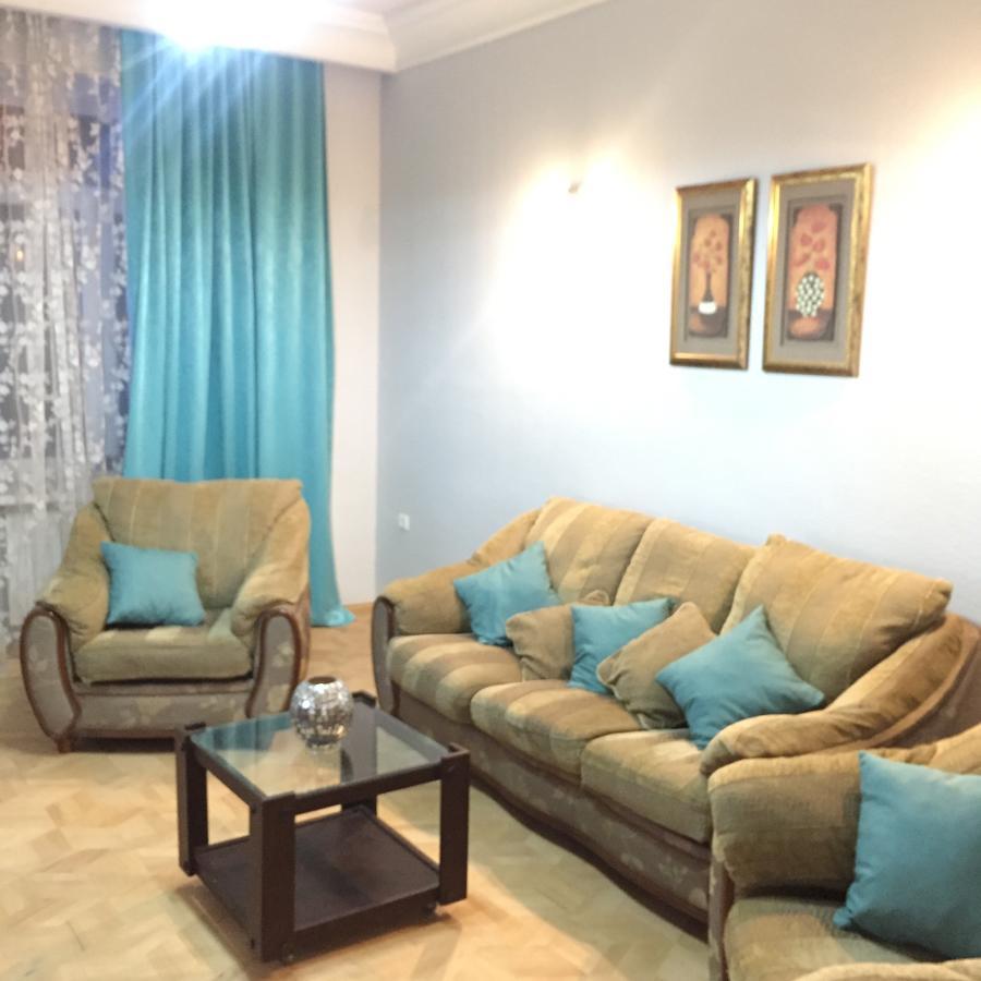 Apartment On Republic Square Yerevan Exterior photo